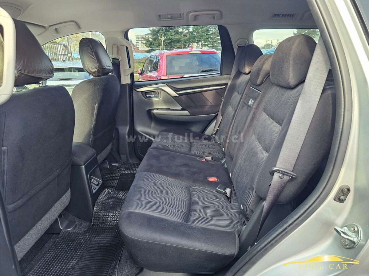 Full-Car Automotora | MITSUBISHI MONTERO SPORT 4X2 2020